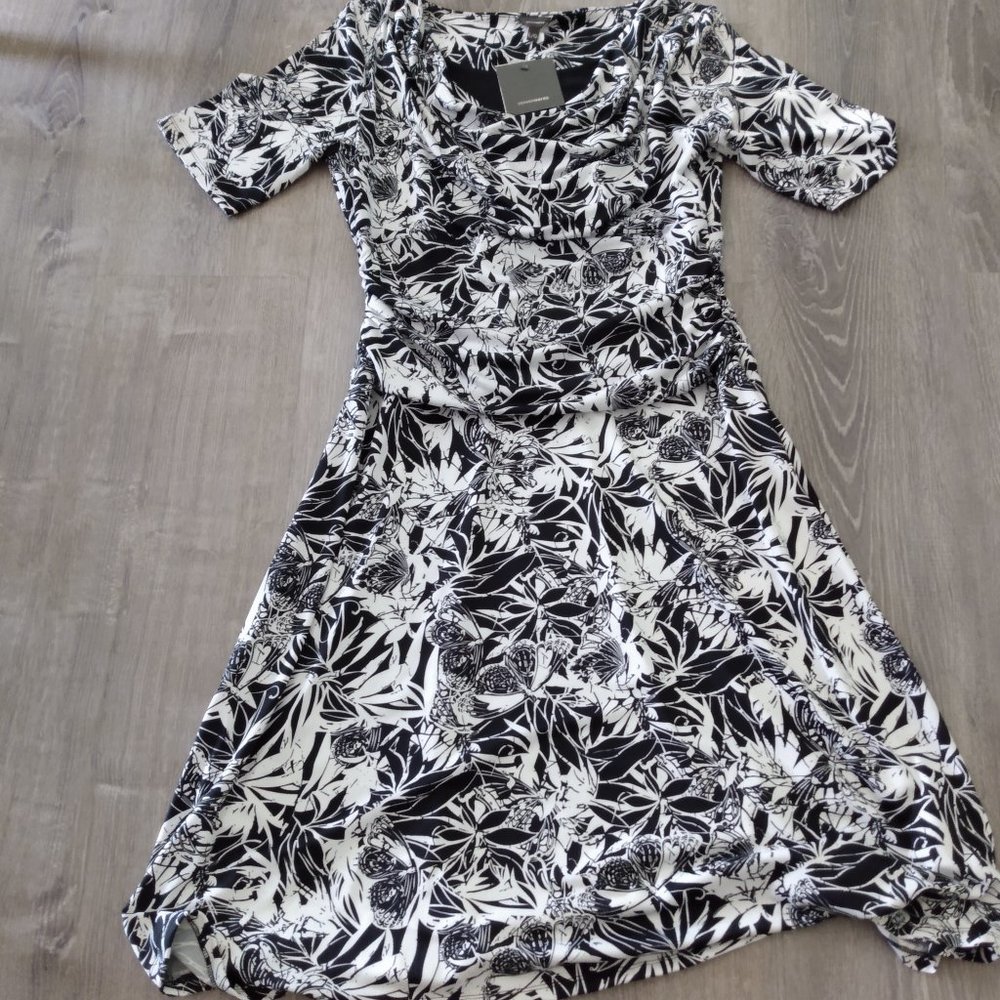 Denver Hayes Mid-Length Dress Black & White Short Sleeve NWT Size Large